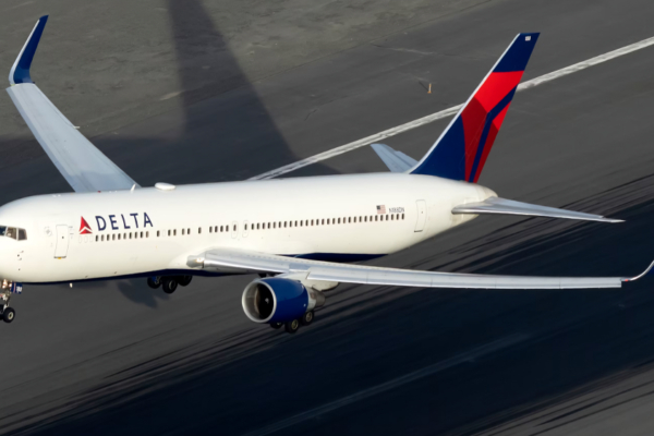 Delta Flight DL67 Emergency